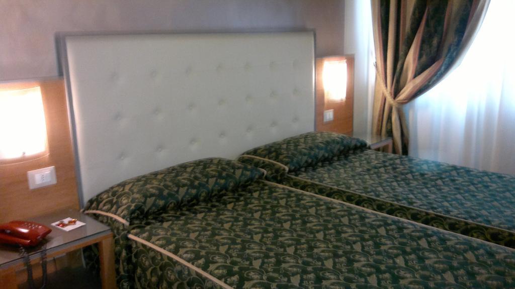 סגראטה Hotel Riviera חדר תמונה